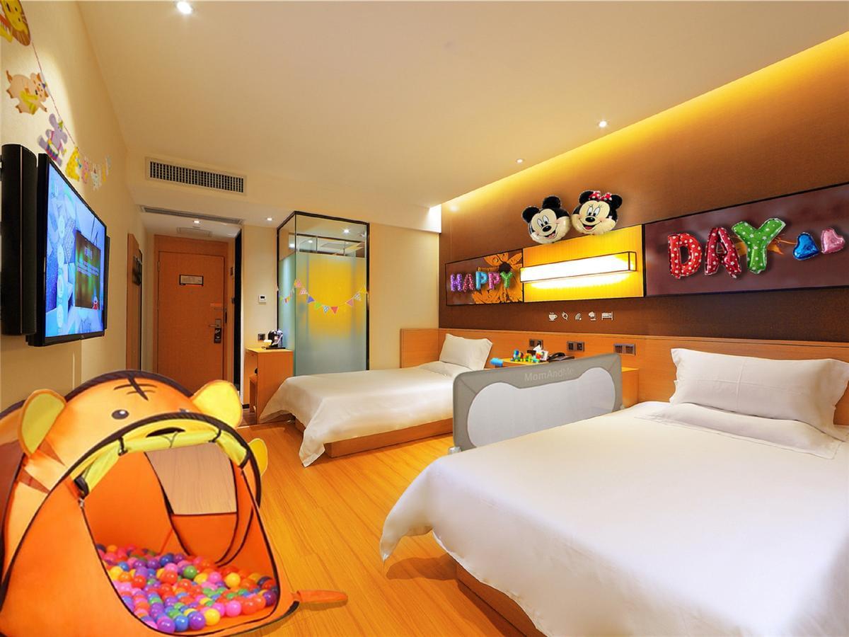 Iu Hotel Shenyang Railway Station Sk Transfer Center Екстериор снимка