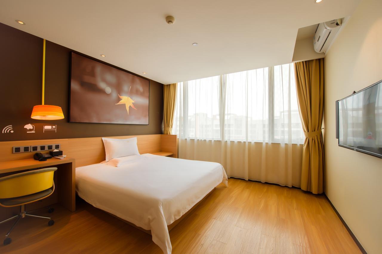 Iu Hotel Shenyang Railway Station Sk Transfer Center Екстериор снимка